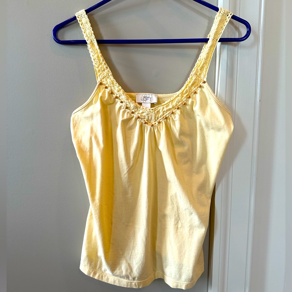 Ann Taylor Loft Butter Yellow Macrame Tank - Size Medium